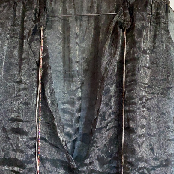 Blouse - Picture 2 of 6